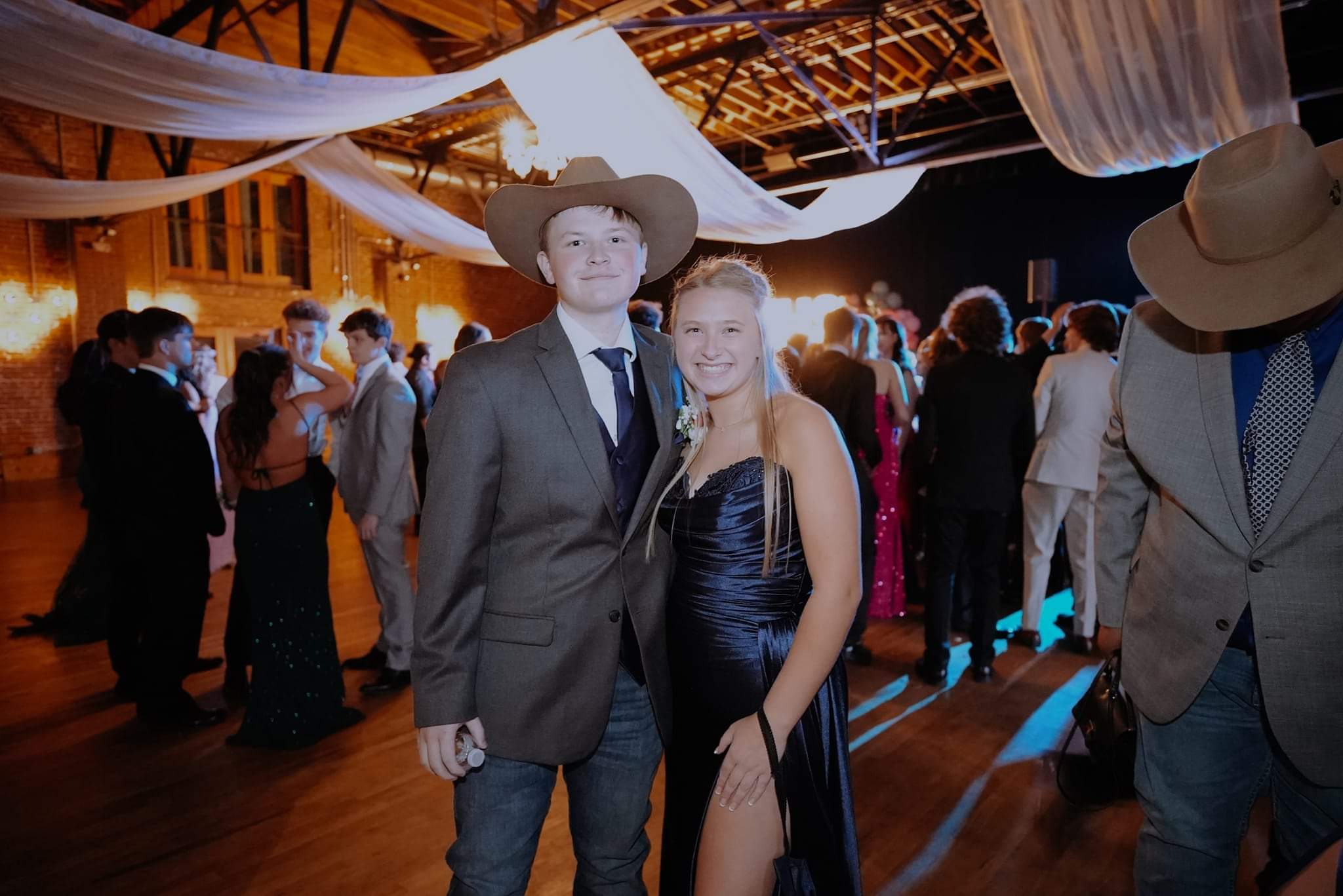 prom, formal wear pagent dress party debutante ball balls dance